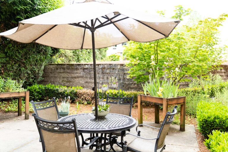 Laurelhurst Village Garden Patio